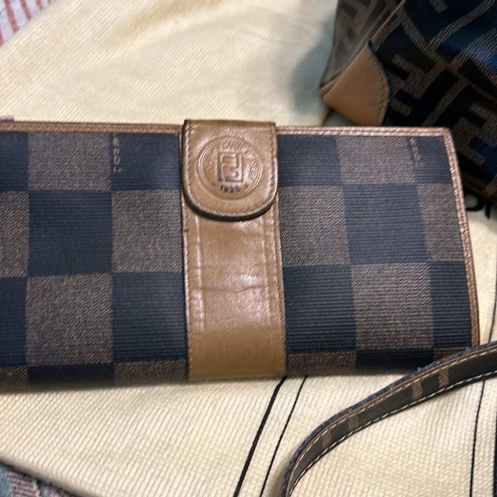 Fendi Iconic FF Logo Brown and Black purse wallet small pouch and dust bag! - Picture 7 of 16